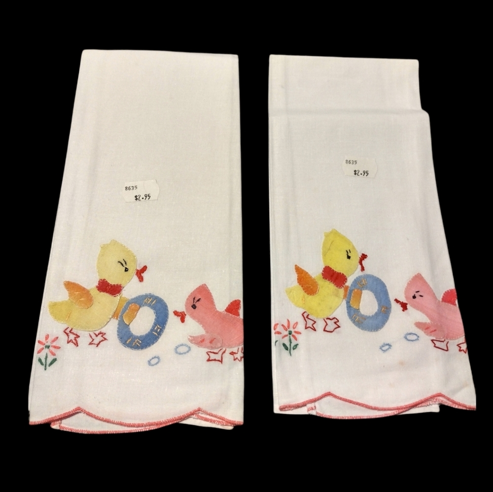 Vintage kitschy duck linens
